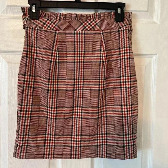 Express Womans Black and Red Plaid Mini Skirt. Size XS - Picture 2 of 5